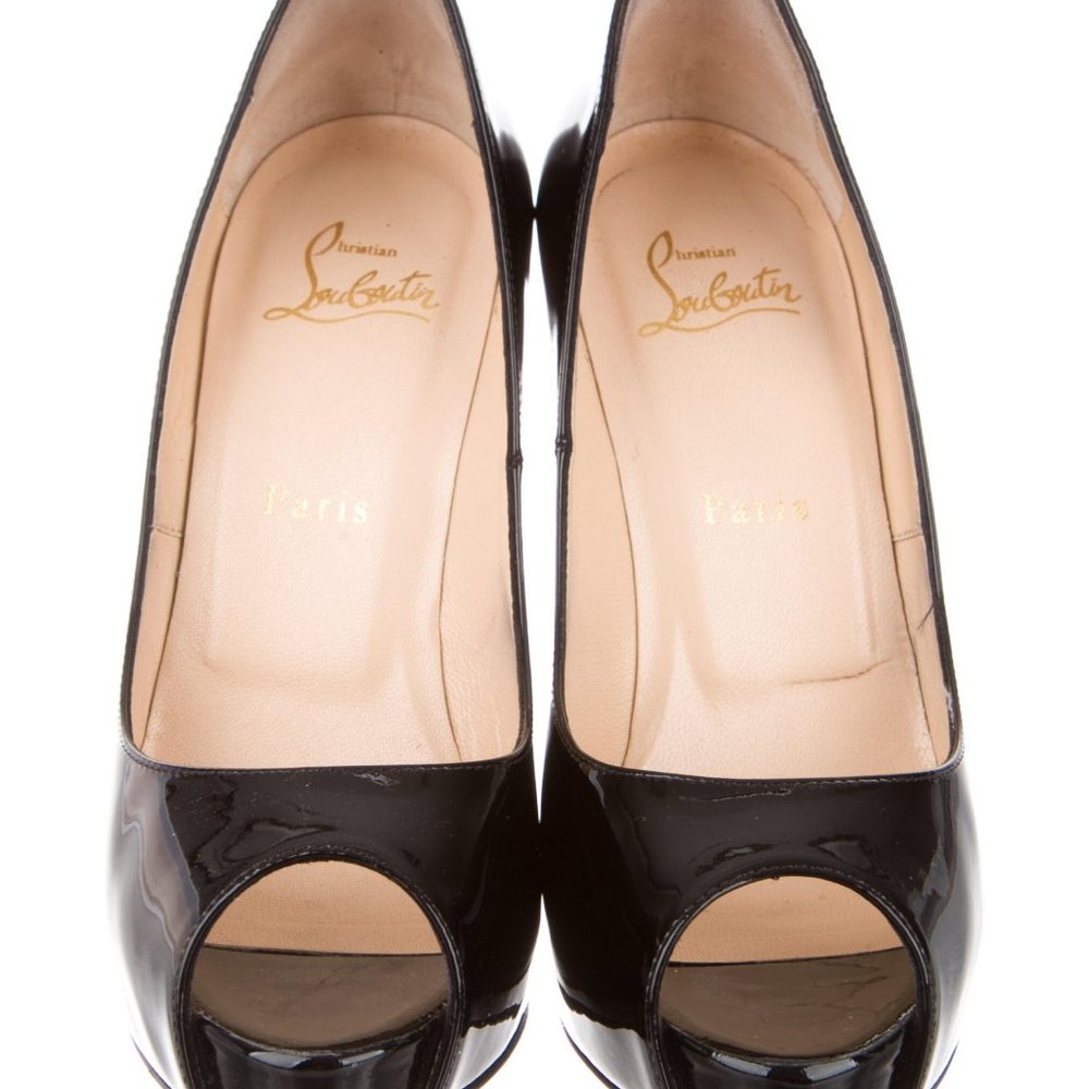 Like New Very Prive 100 Patent Size 40.5